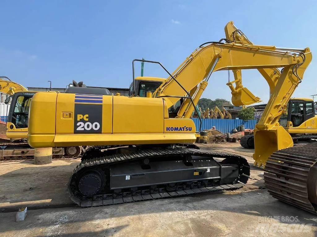 Komatsu PC 200-7 Crawler excavators