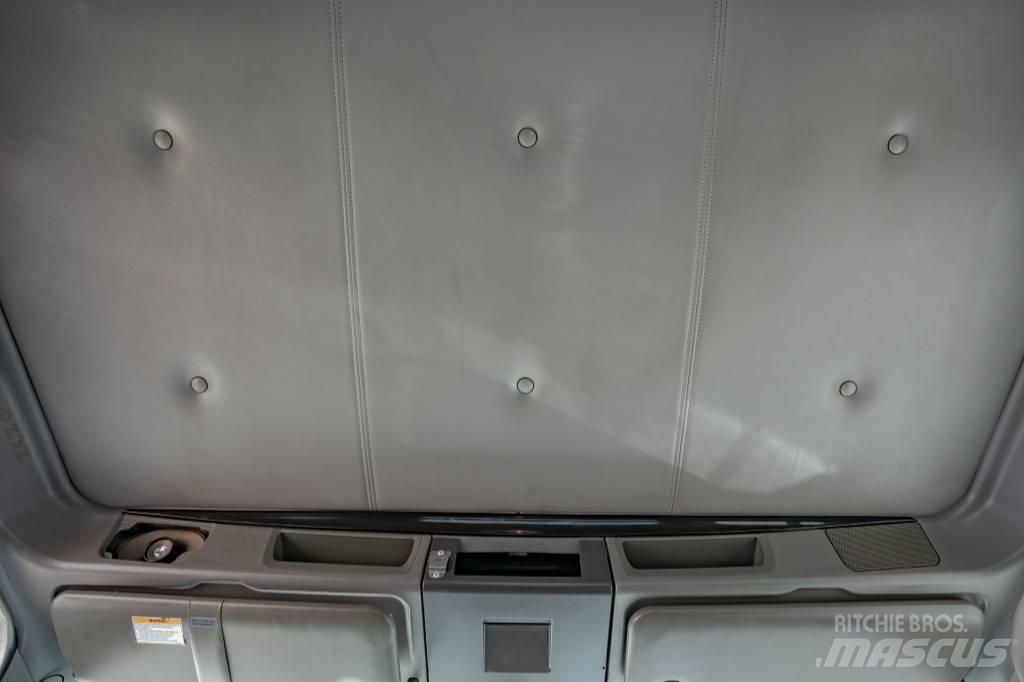 Kenworth T 800 Truck Tractor Units