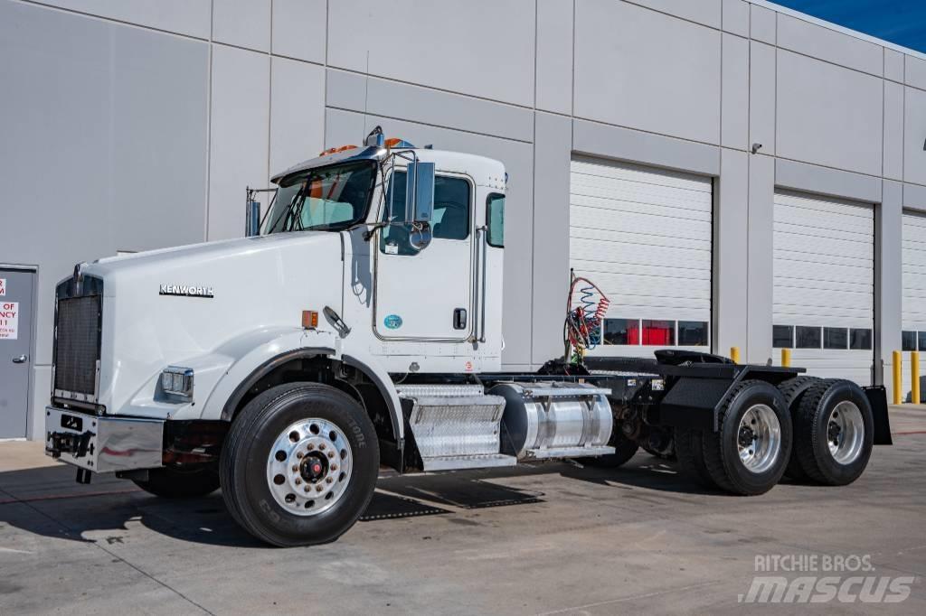 Kenworth T 800 Truck Tractor Units