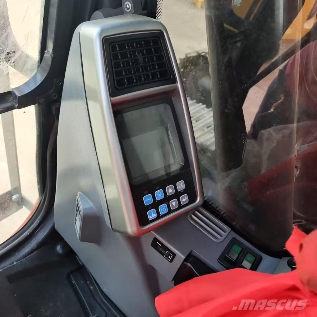 Doosan DX 300 LC Crawler excavators