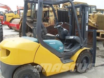 Komatsu FD 30 T-14 Diesel trucks