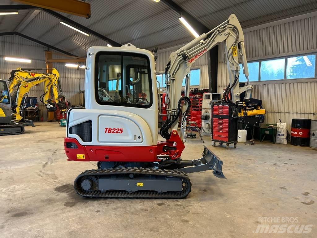 Takeuchi TB225 Mini excavators < 7t