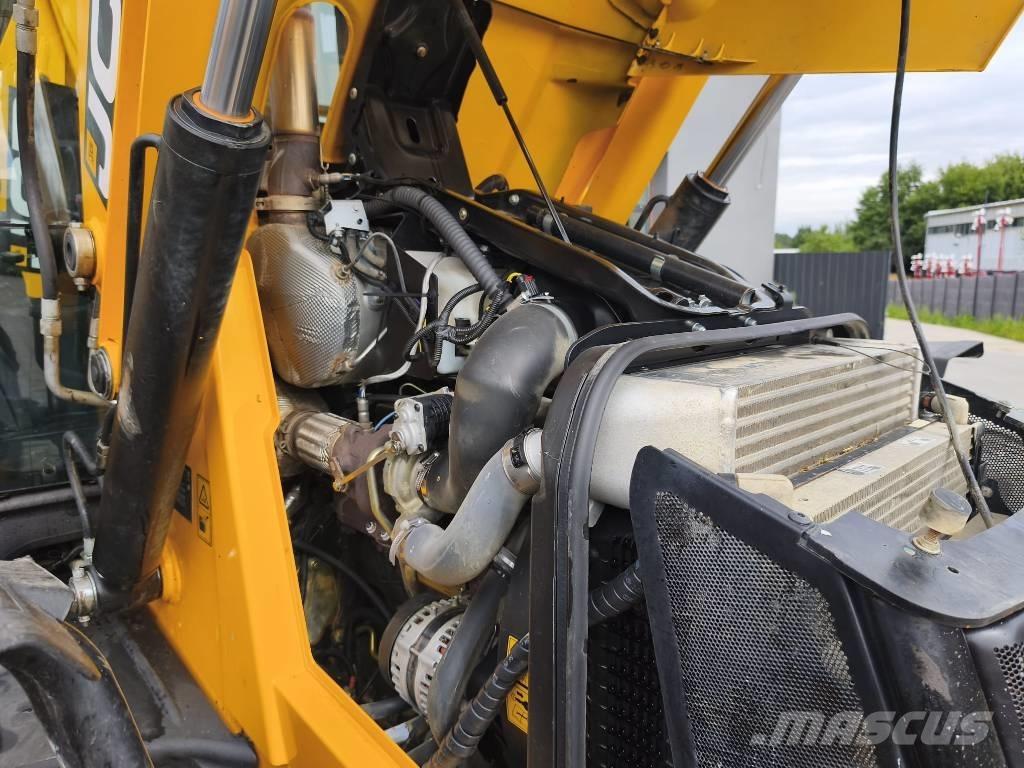 JCB 4 CX Pro TLB's