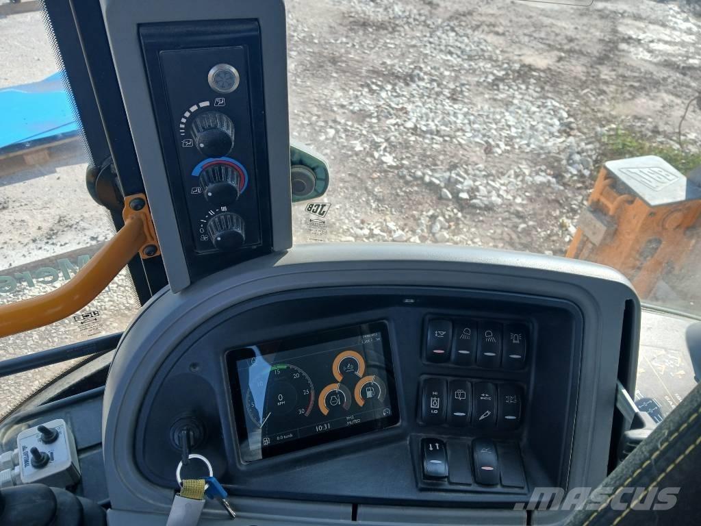 JCB 4 CX TLB's