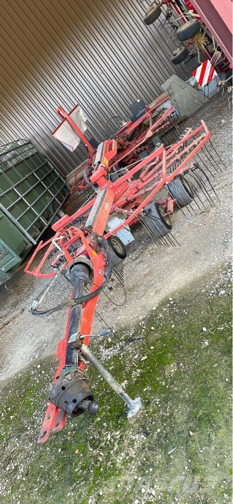 Kuhn GA 6632 Windrowers