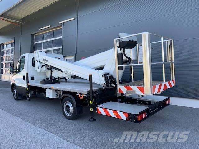 VERSALIFT VTX-240.3 Truck mounted aerial platforms