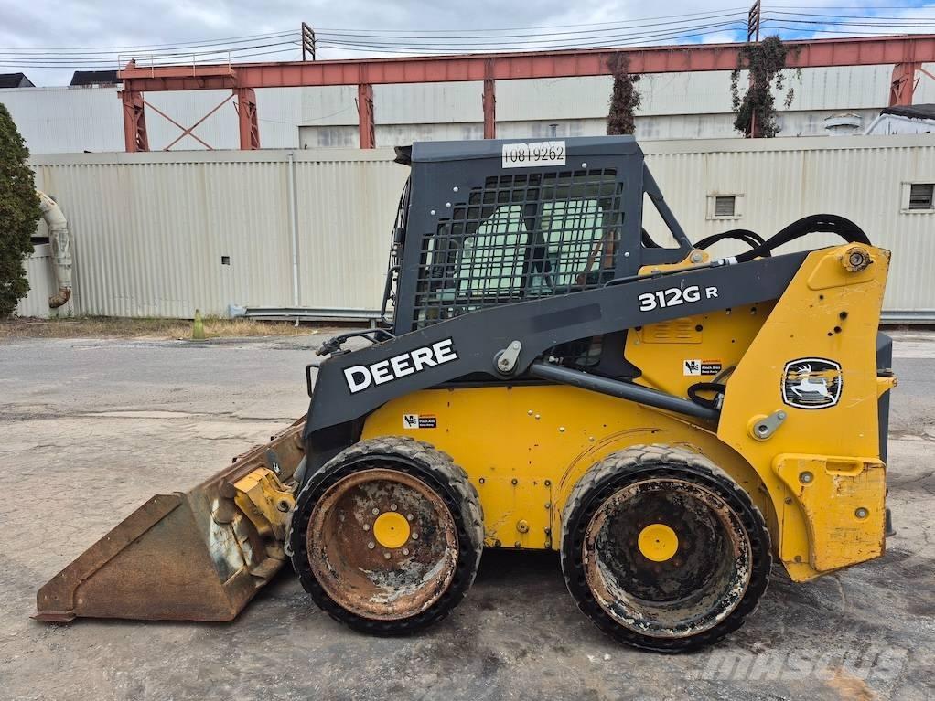 John Deere 312 Skid steer loaders
