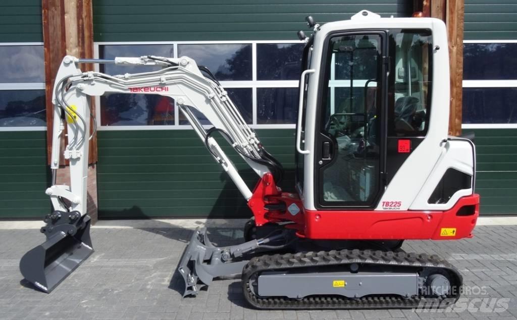 Takeuchi TB 225 Mini excavators < 7t