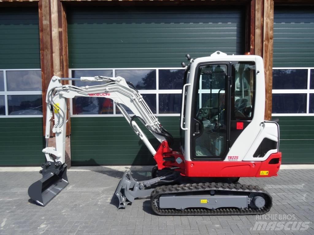 Takeuchi TB 225 Mini excavators < 7t