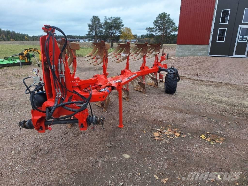 Kuhn Vari-Master 123 Reversible ploughs
