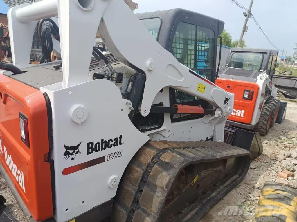 Bobcat T770 Crawler FEL's