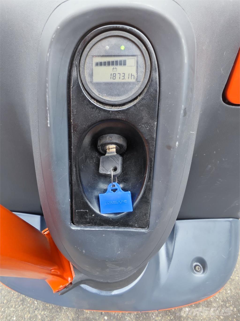 Linde T 16 Pedestrian stacker