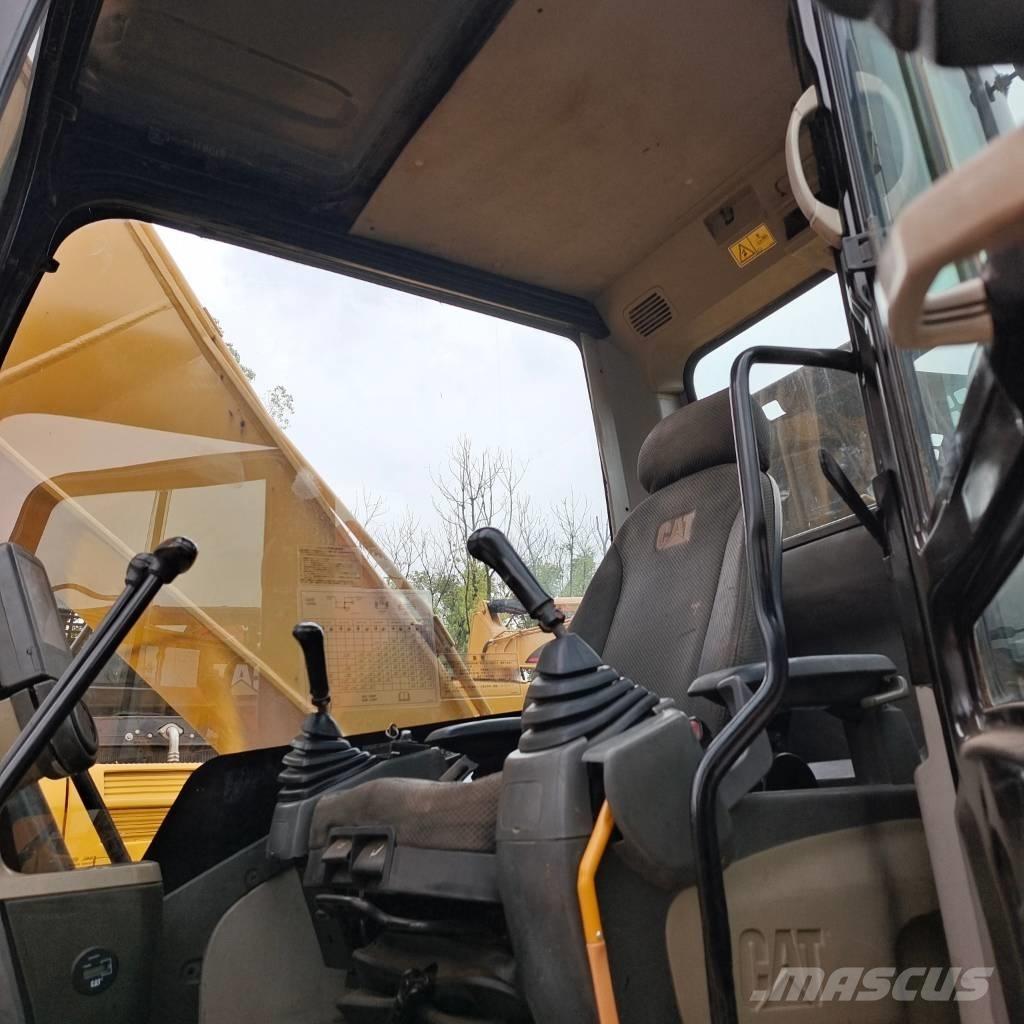 CAT 320 D Crawler excavators