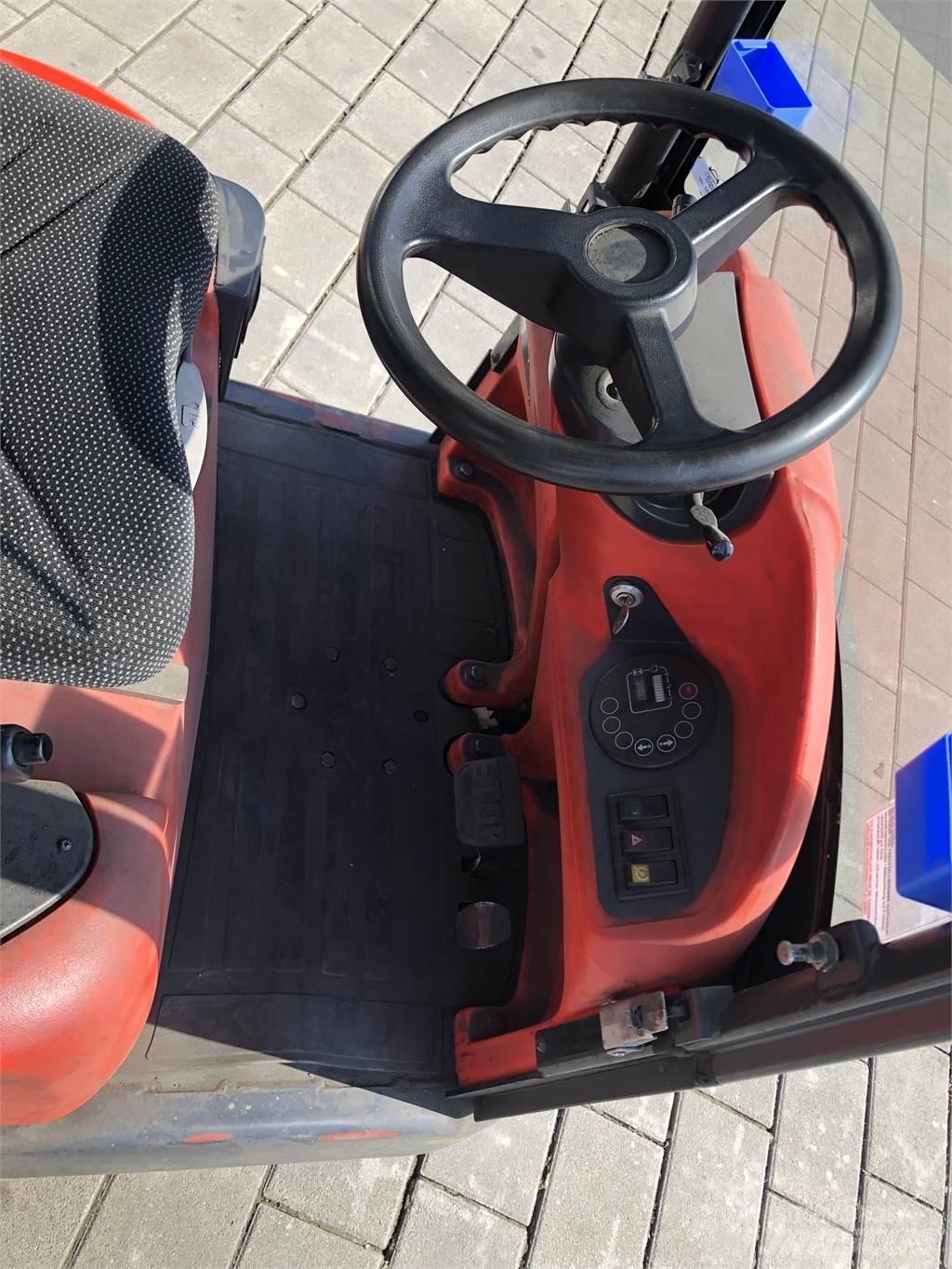 Linde P60Z Towing truck