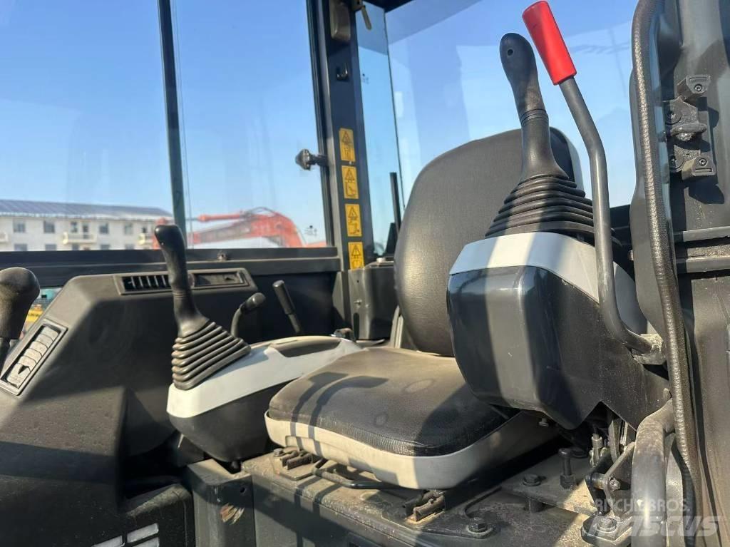 Komatsu PC 40 Mini excavators < 7t