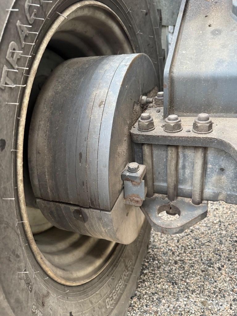 Lännen 8600 i TLB's