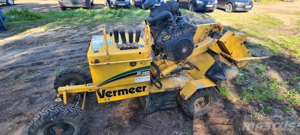 Vermeer SC252 Stump grinders
