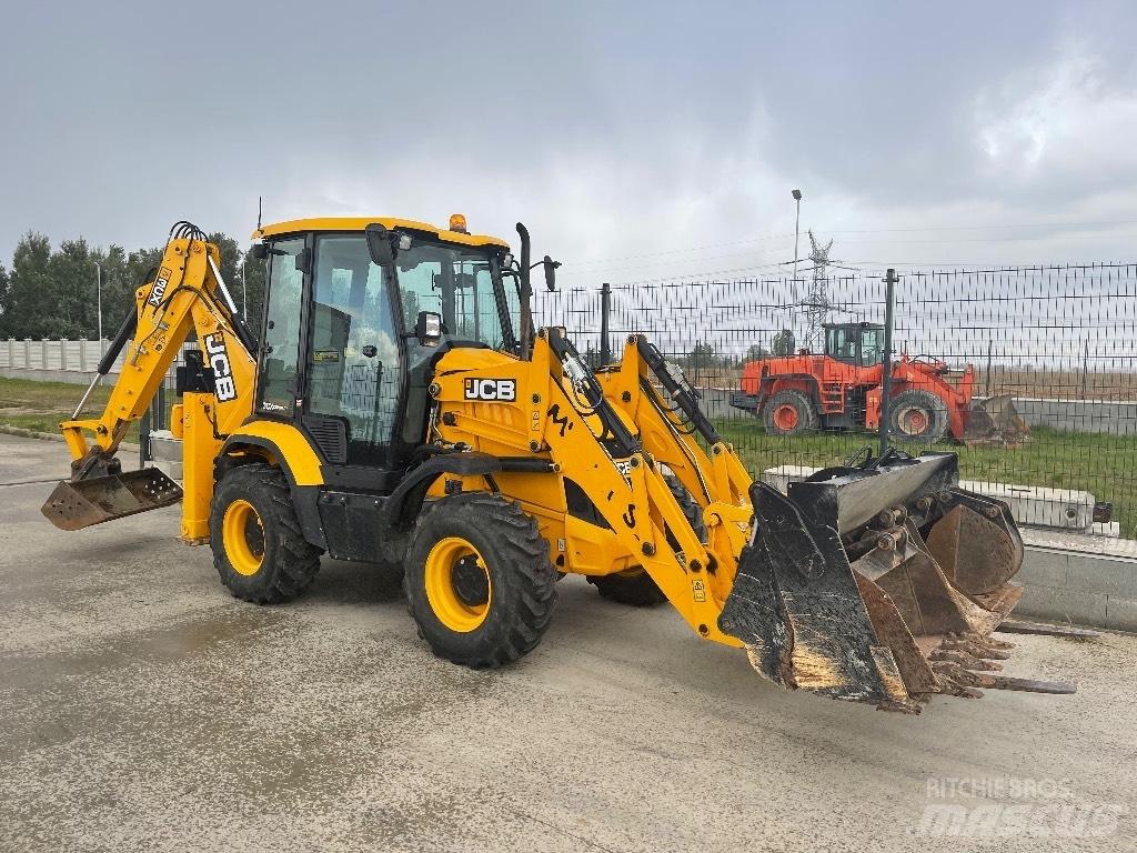 JCB 3 CX / compact TLB's
