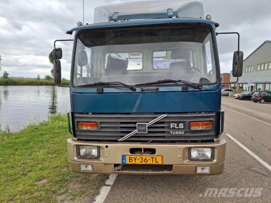 Volvo FL611 Chassis Cab trucks
