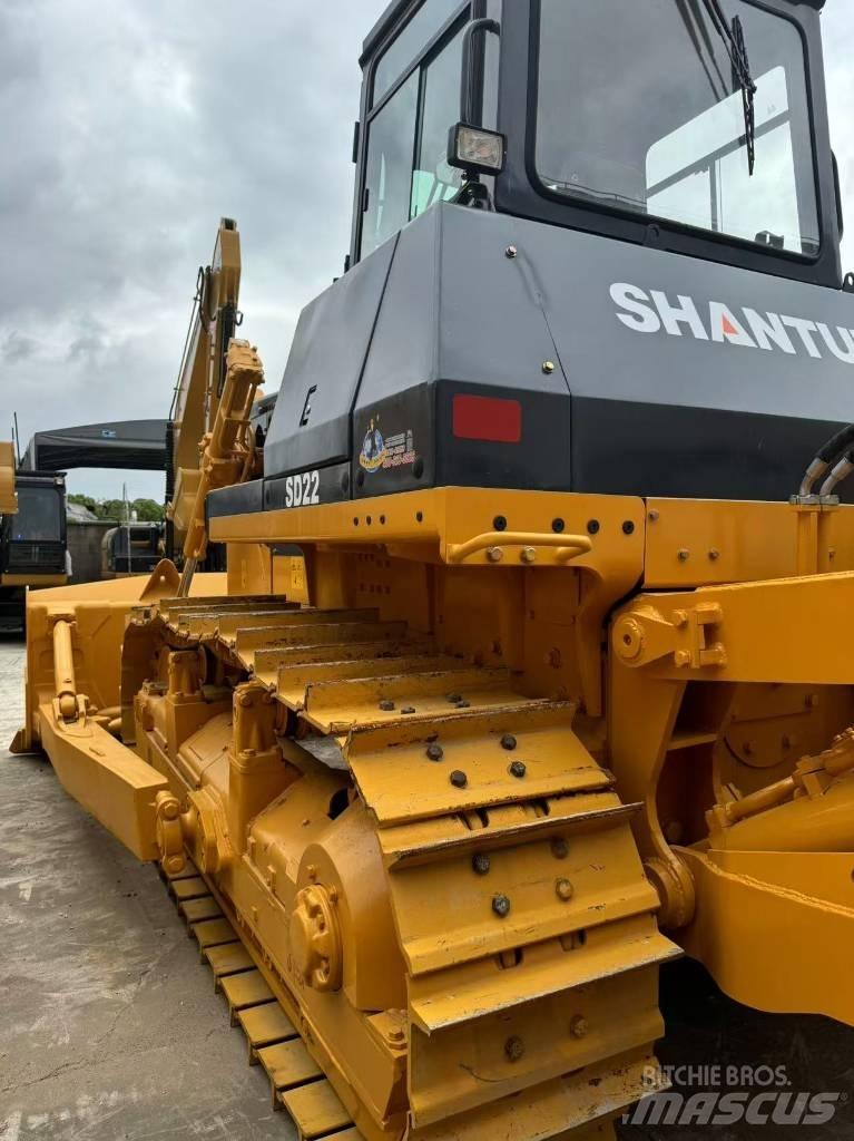 Shantui SD 22 Crawler dozers