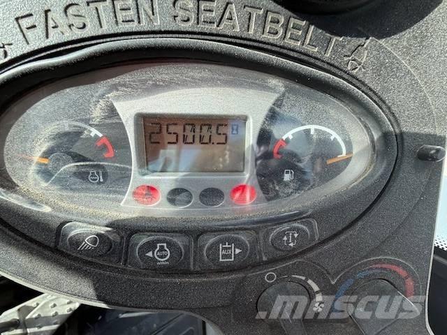 Bobcat E 35 Mini excavators < 7t