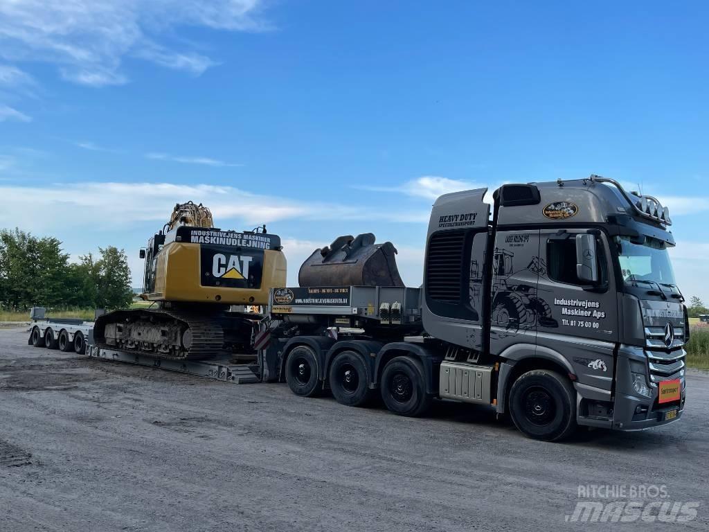Mercedes-Benz 4158 Truck Tractor Units
