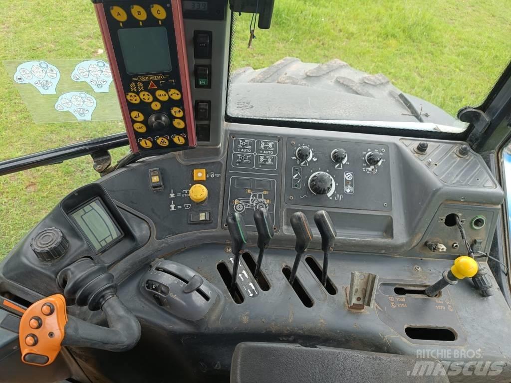 New Holland TM 190 Tractors