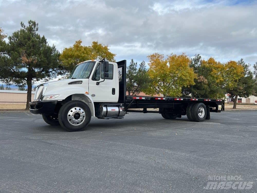 International 4300 Flatbed/Dropside trucks
