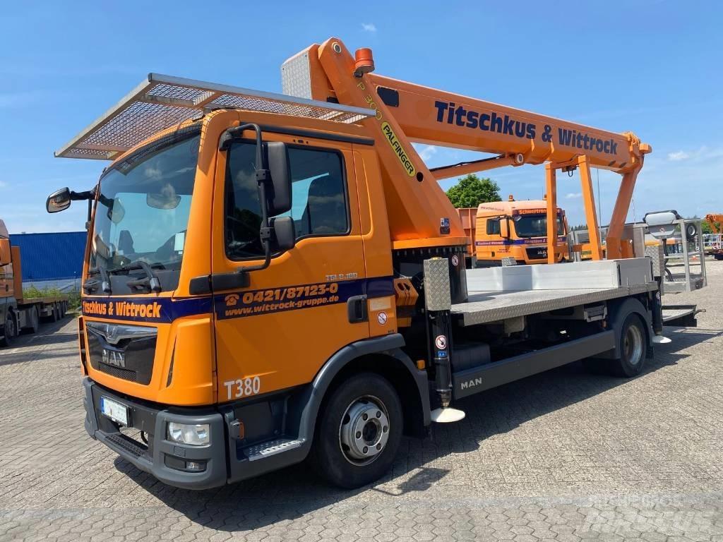 Palfinger P 300 Truck mounted aerial platforms
