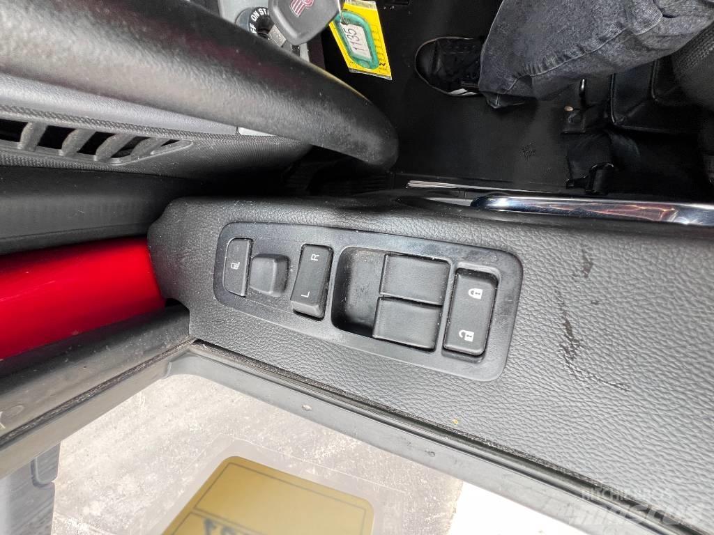 Kenworth T 680 Truck Tractor Units