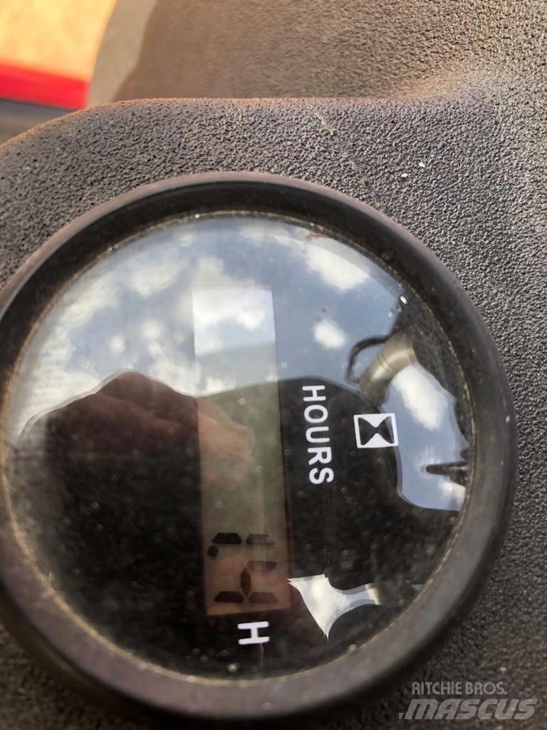 Lucla TX10 Mini excavators < 7t
