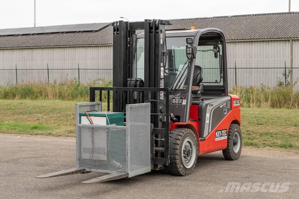 Manitou ME 450 Electric forklift trucks