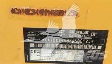 CAT CS44 Single drum rollers