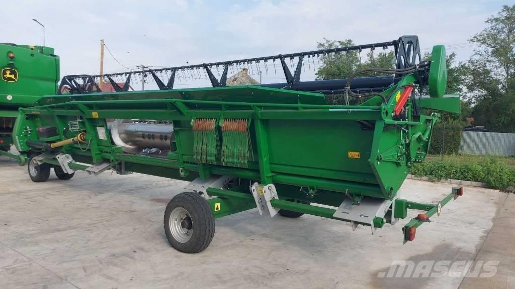 John Deere S770i Combine harvesters