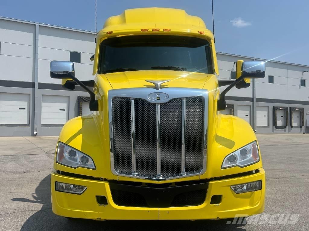 Peterbilt 579 Truck Tractor Units