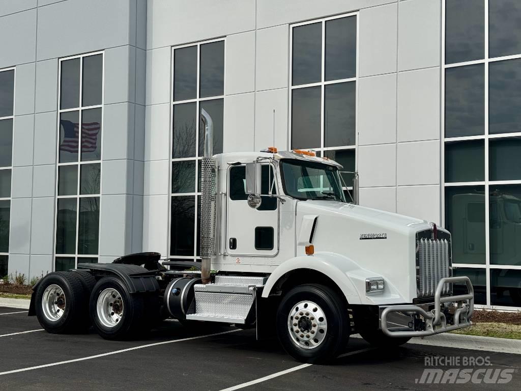Kenworth T800 Truck Tractor Units