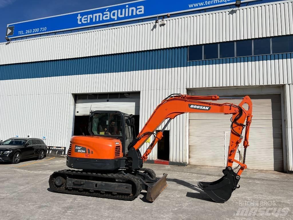 Doosan DX 80 R Midi excavators  7t - 12t