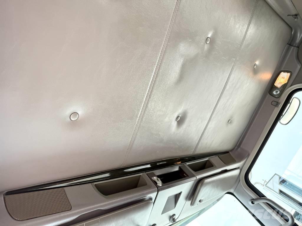 Kenworth T 800 Truck Tractor Units