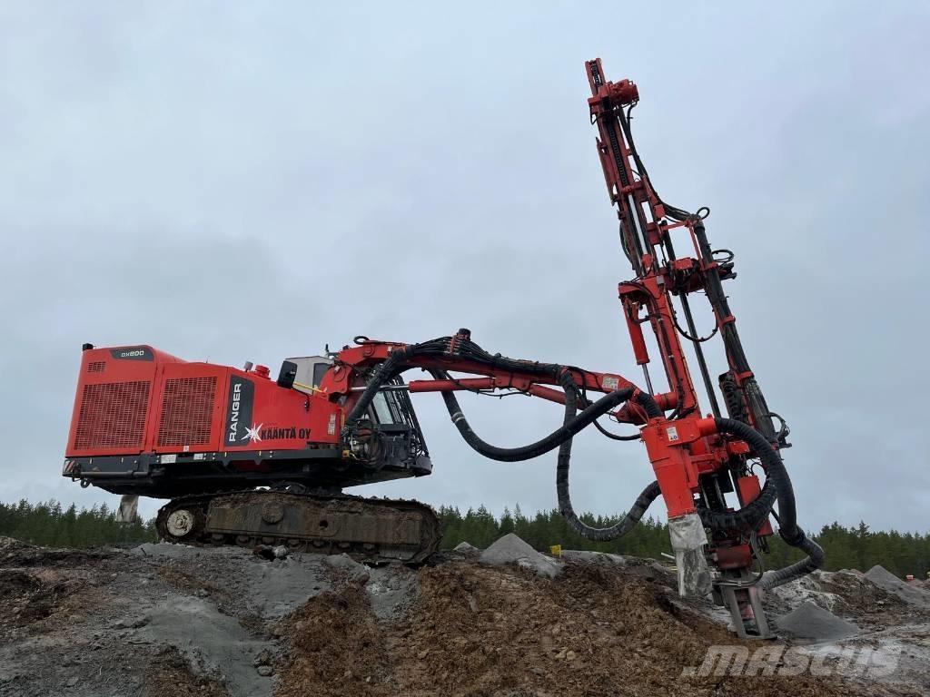 Sandvik DX800 Surface drill rigs