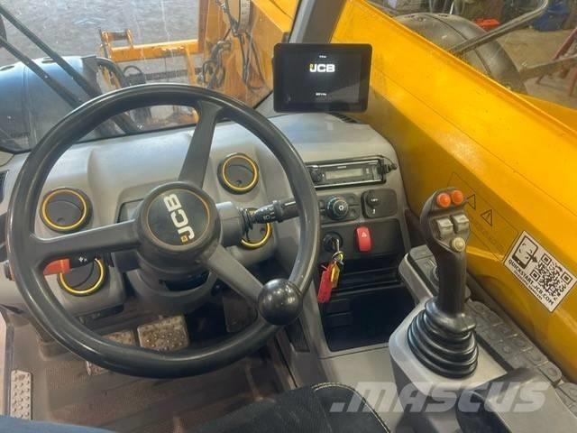 JCB 532 Farming telehandlers