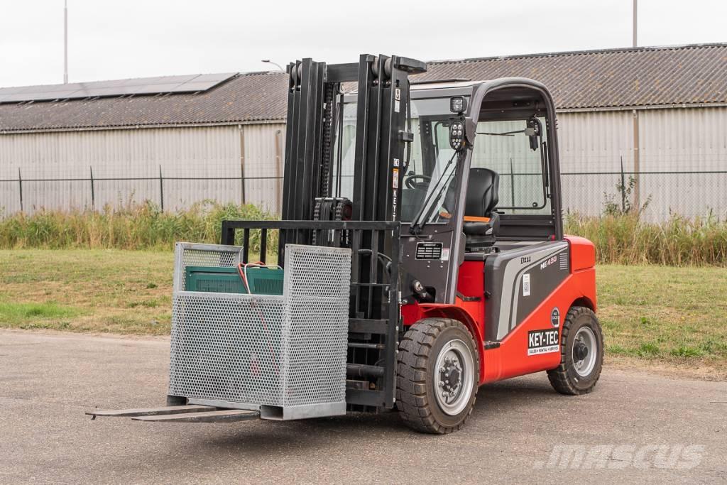 Manitou ME 450 Electric forklift trucks