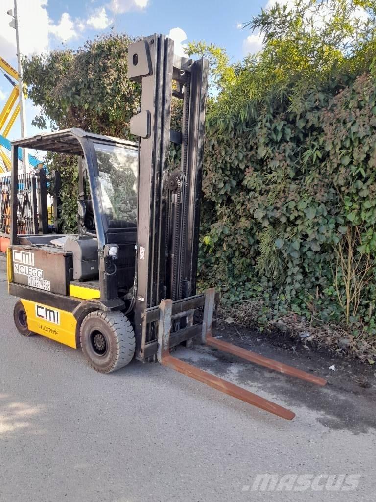 OM E 25 C Electric forklift trucks