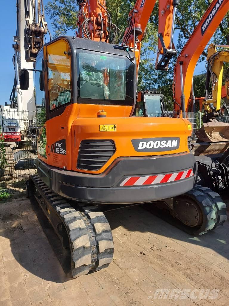 Doosan DX 85 R-3 Midi excavators  7t - 12t