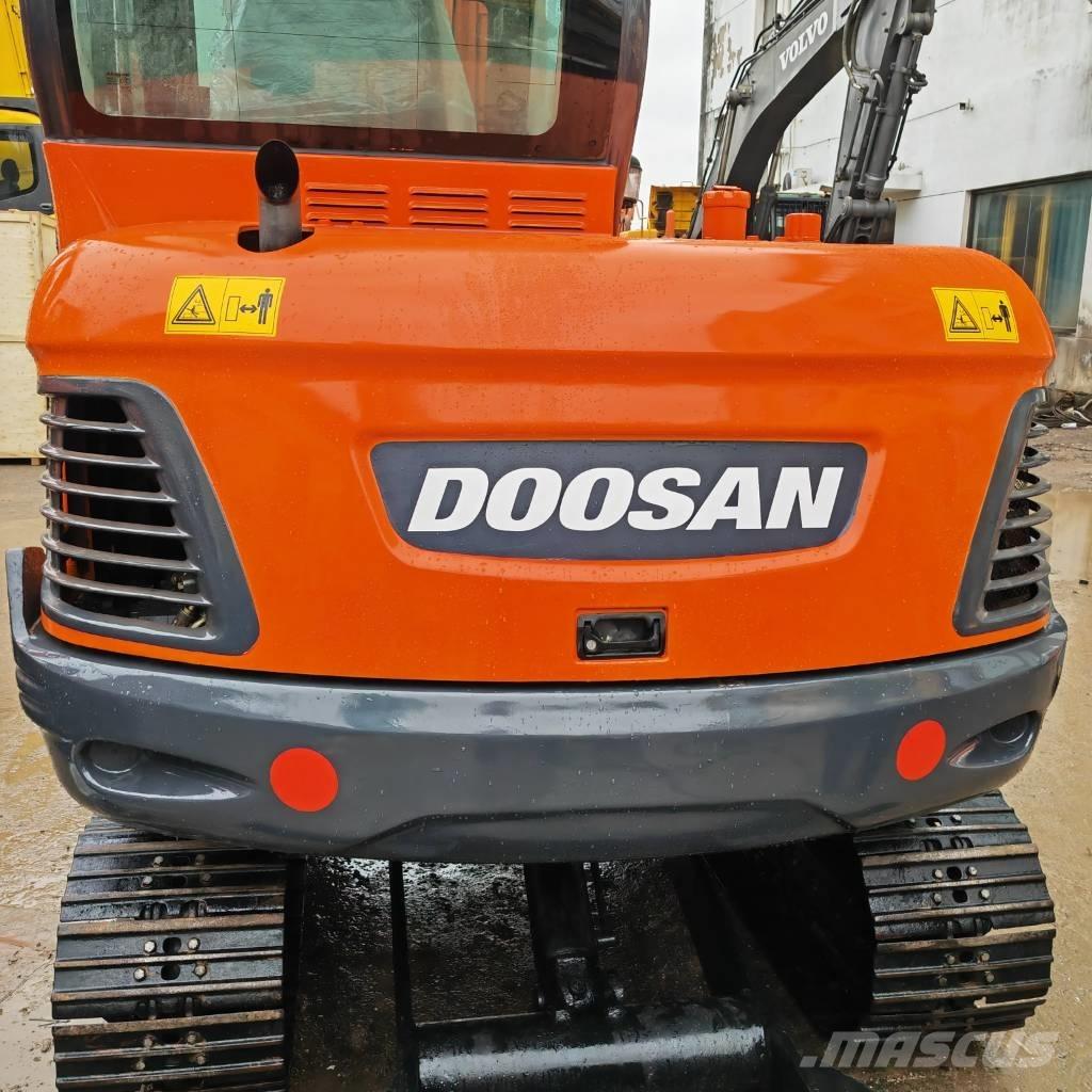 Doosan DX55 Mini excavators < 7t