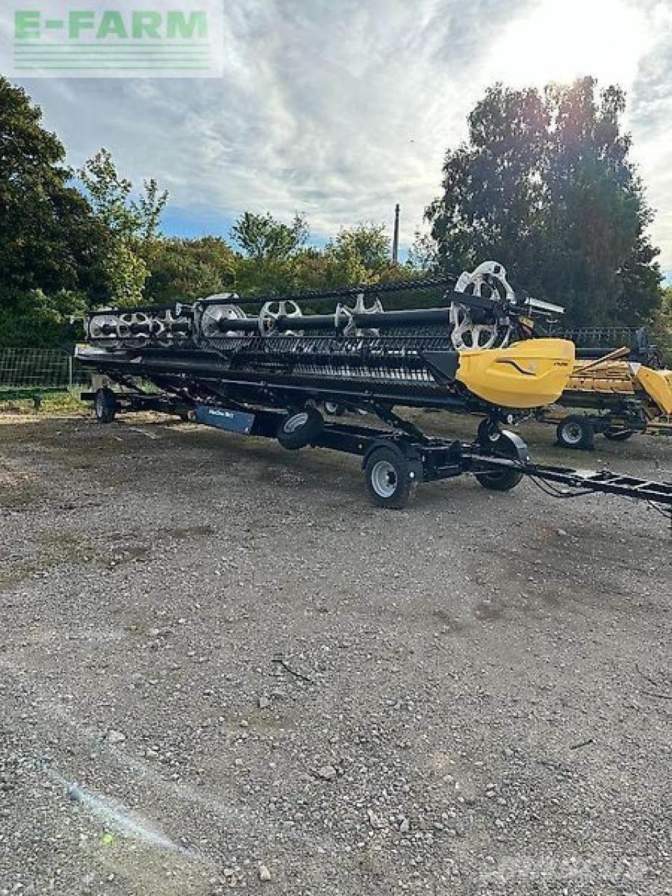 MacDon fd 241 Combine harvester spares & accessories