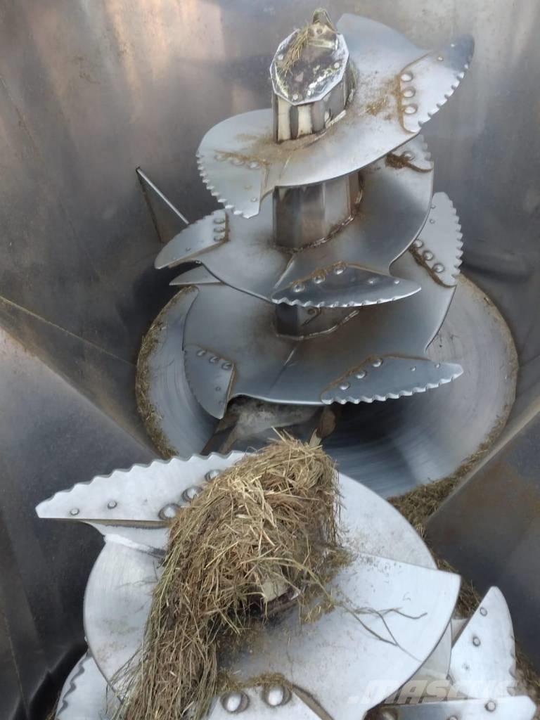 Faresin Twinner 16 Mixer feeders