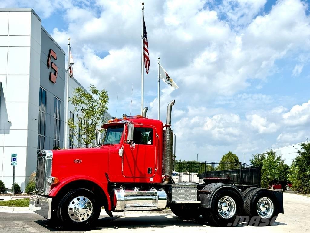 Peterbilt 378 Truck Tractor Units