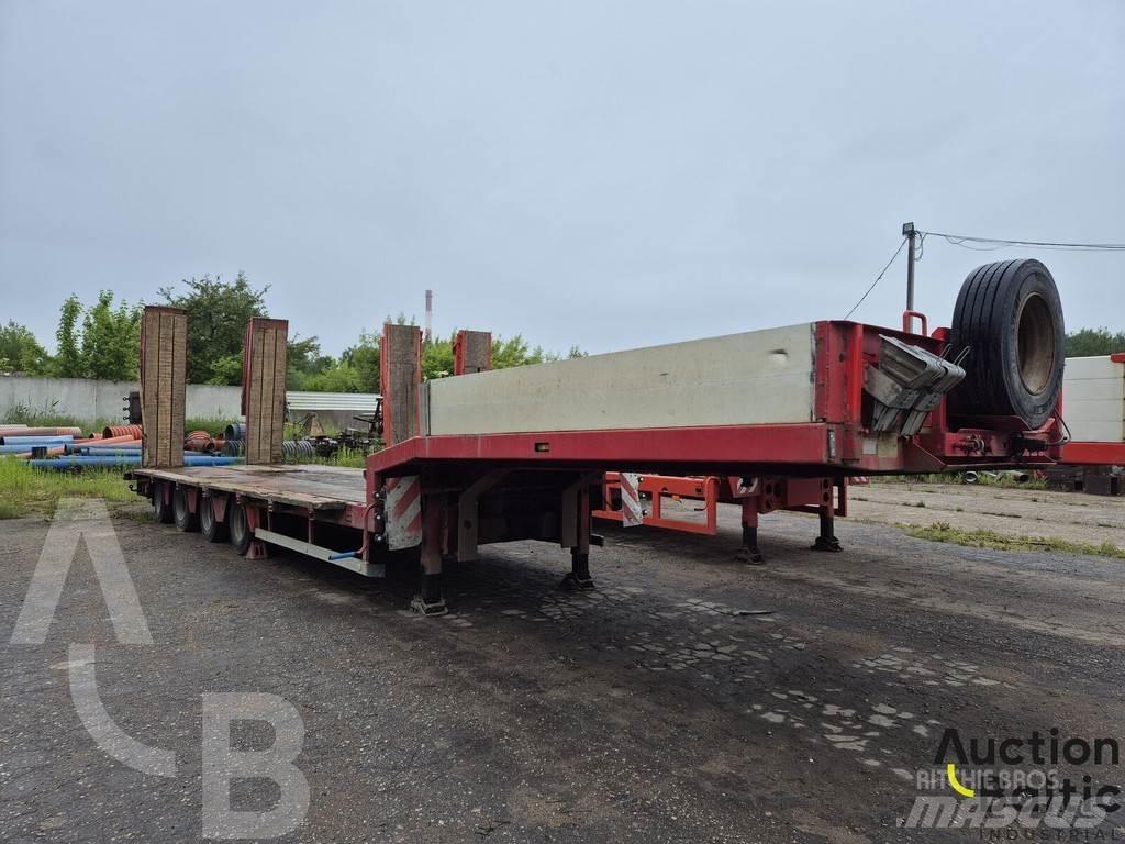 HRD STL M4N Curtainsider semi-trailers