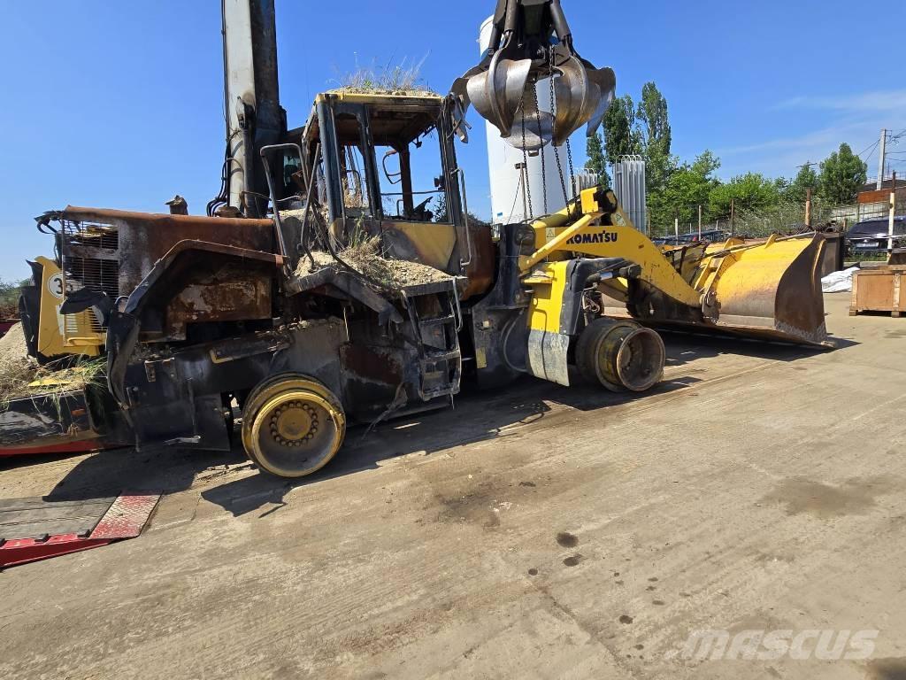 Komatsu 380-6 Booms and arms