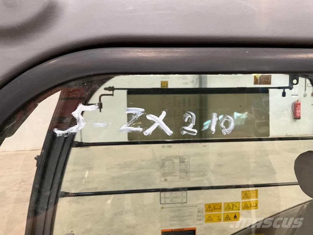 Hitachi ZX 210-3 Cabins and interior